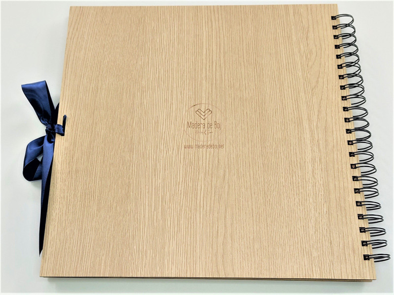 Libro de firmas personalizado de madera