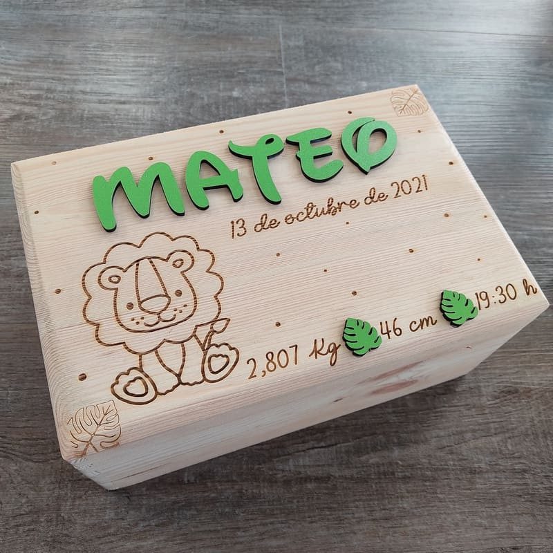 Caja NACIMIENTO personalizada (león)