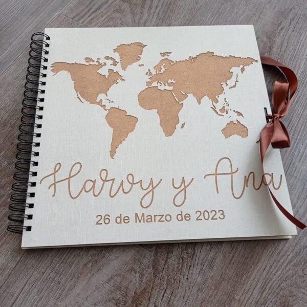 Libro de firmas de madera personalizado mapa