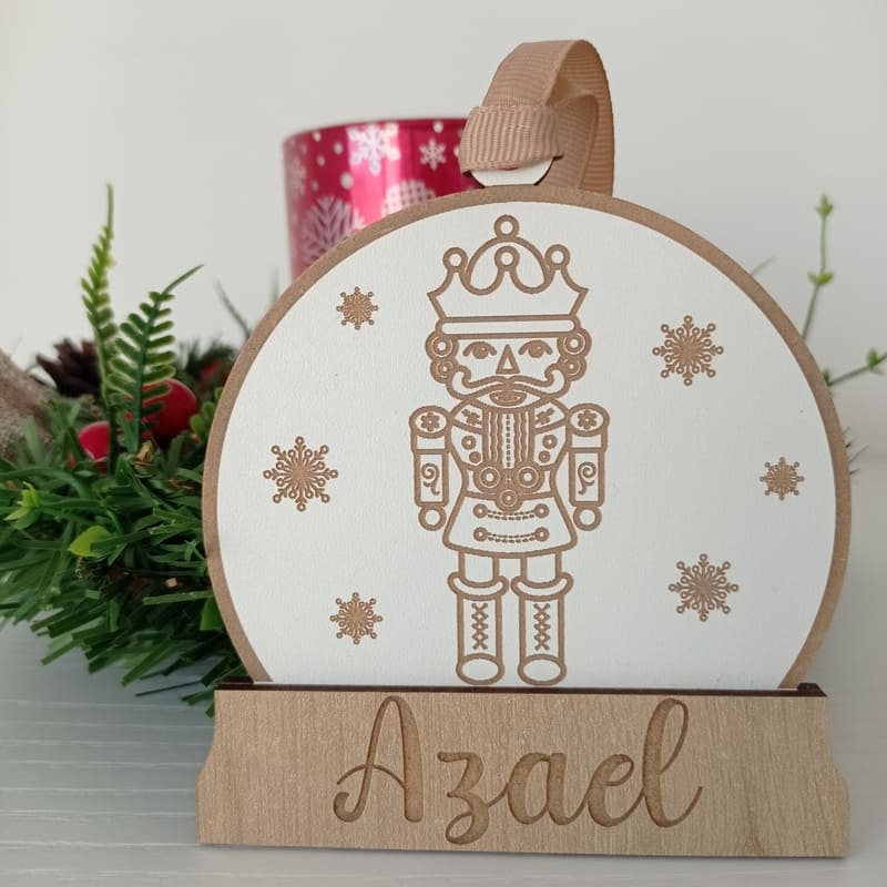 Bola de navidad de madera personalizada (nieve 2)