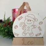 Bola de Navidad de madera personalizada (nieve 20)