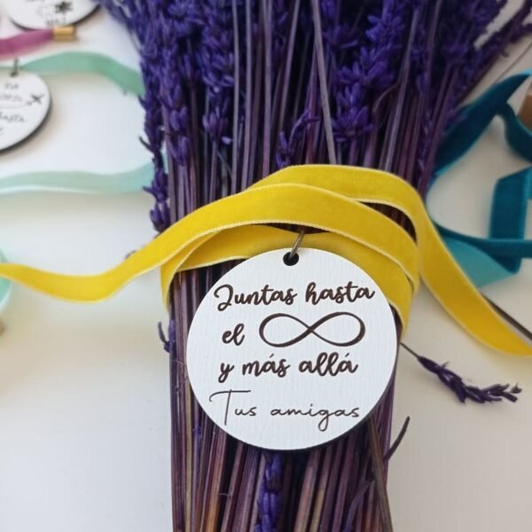 medalla para ramo de novia personalizada 10