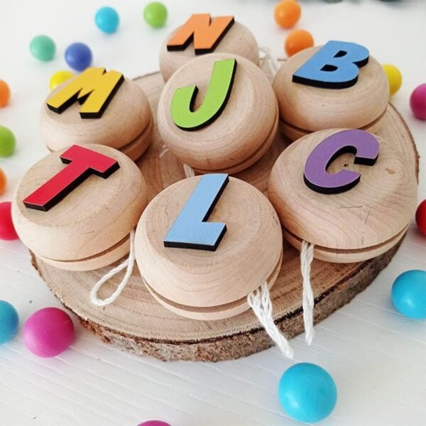 Yo-yo de madera personalizado con inicial