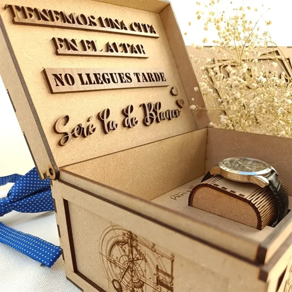Caja de madera personalizada para reloj – Futuro esposo Lateral
