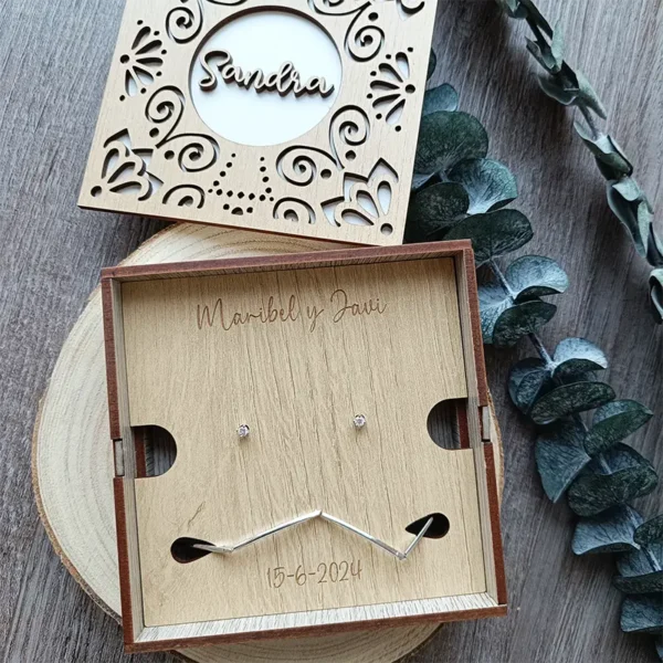 Caja de joyería de madera personalizada