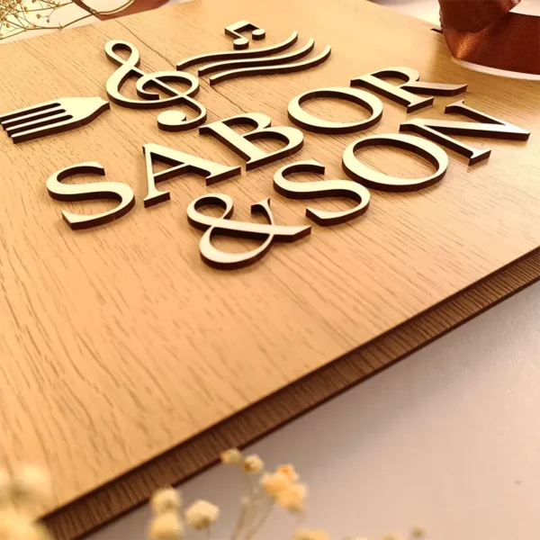 Libro de firmas personalizado restaurante madera Boj