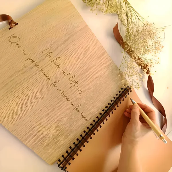 Libro de firmas personalizado restaurante madera Boj