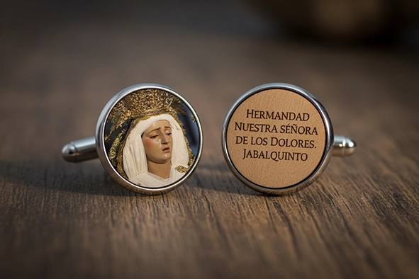 Gemelos personalizados de madera Cofradía