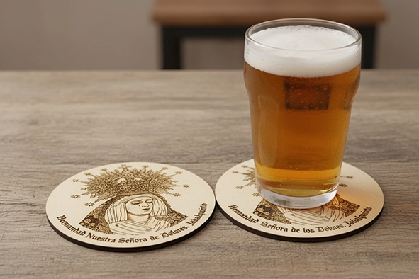 Posavasos grabados personalizados Cofradía